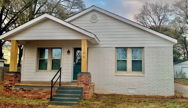 Bison Hall 8, 1 block from Harding, no cleaning fee