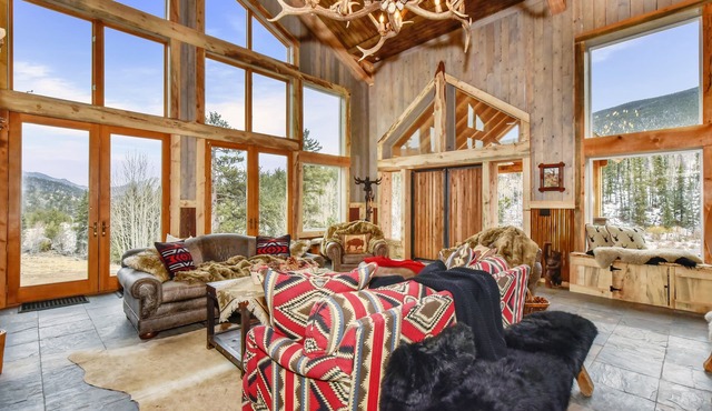 ⛷⛰☀ Bison Peak Lodge ☀⛰⛷nPremier Rocky Mountain Wilderness Lodge on 37 Acres