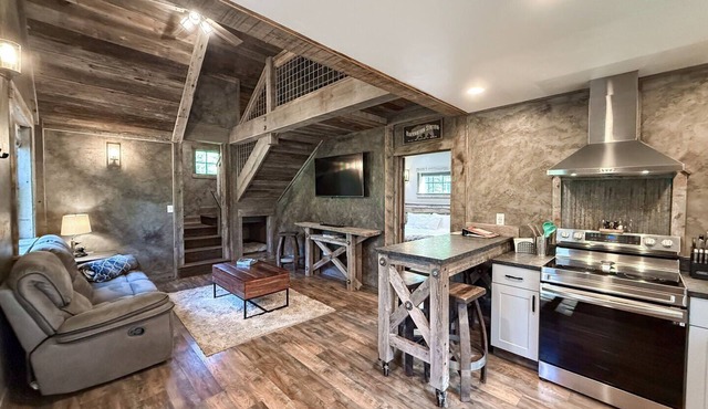 Bison Ridge Cabin #1 | Pet Friendly | 4BR Getaway w/Hot Tub, Fire Pit & Grill | Sleeps 8!