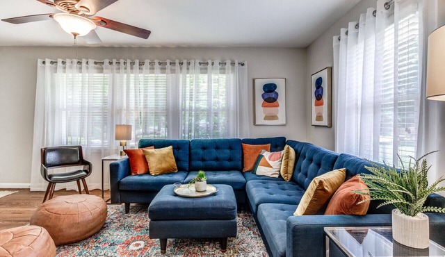 Bit o' Raleigh Bungalow, 6 min drive to downtown