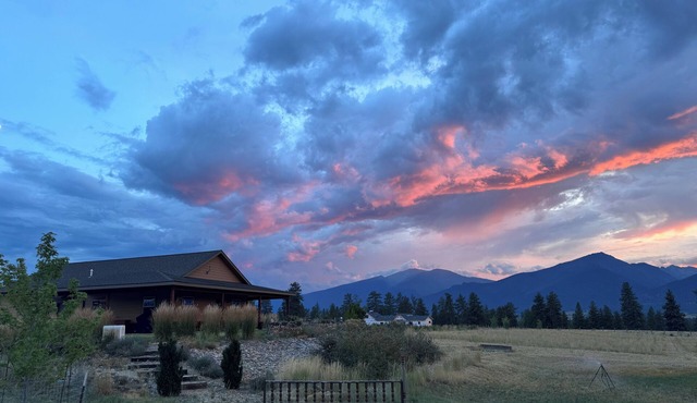 Bitterroot Sky Cottage-What A View!