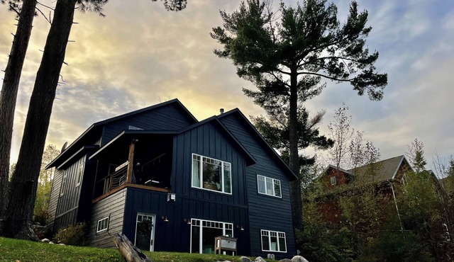 Biwabik, Wynne Lake Lakeshore house minutes away from Giants Ridge Resort!