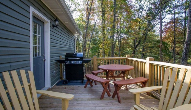 BK's Hideaway, with fire-pit and bike storage