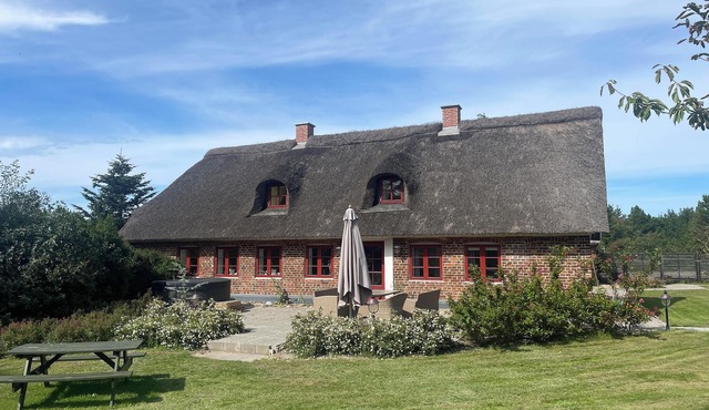 Blåbjerggaard - Six Bedroom House, Sleeps 14