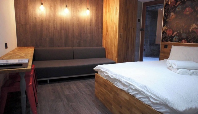 BL1 BRICK LANE STUDIO