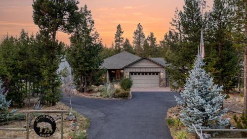 Black Bear Cabin by AvantStay
