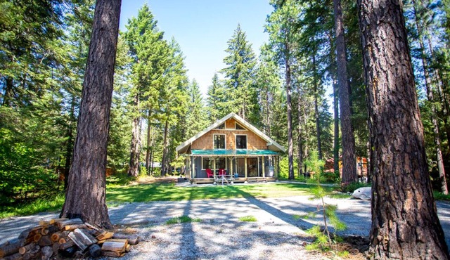 Black Bear Cabin central location to all Leavenworth's outdoor activities.