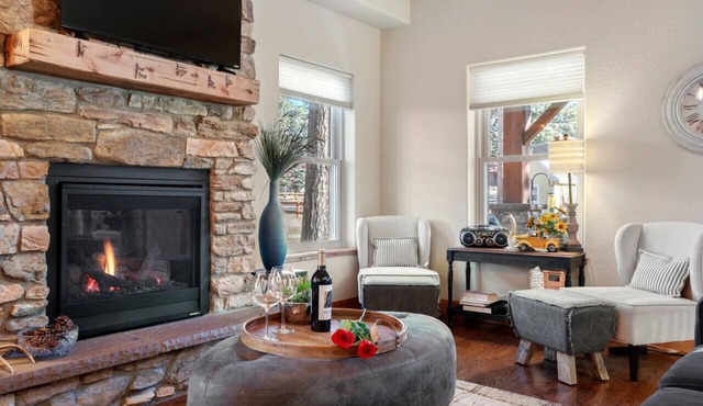 Black Bear Cabin above the Clouds, Woodland Park