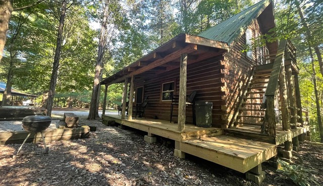 Black Bear Lodge, Twin Lakes Country Cabins