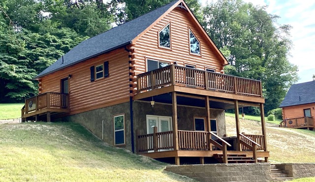 Black Bear Retreat 2Bed 2Bath Cabin Near Bike Trail