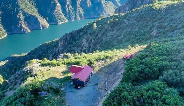 Black Canyon 4BR OffGrid Retreat Crawford Colorado Spacious 4-bedroom house