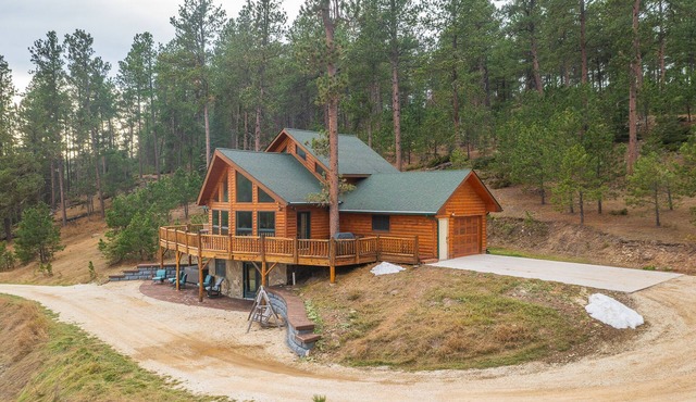Black Hills Cabin Retreat Near Deadwood and Sturgis with Hot Tub and Deck Views!