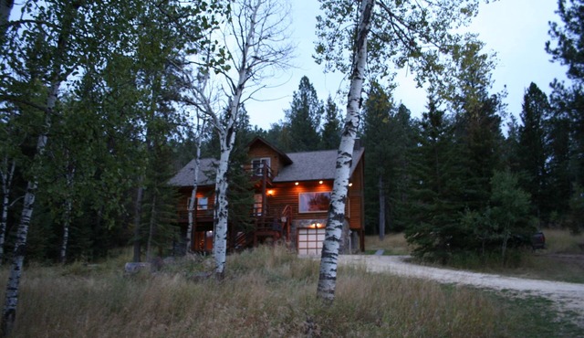 Black Hills Diamond Dale Vacation Log Home Cabin