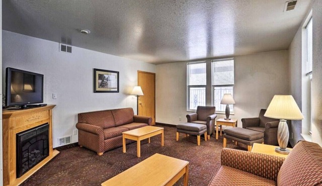 Black Hills Haven | Granite Hollow – Unit 2 · A Vensérra Retreat near Mount Rushmore