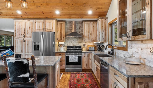 Black Hills Heaven! Mt. Rushmore, Keystone, Custer State Park, Crazy Horse!