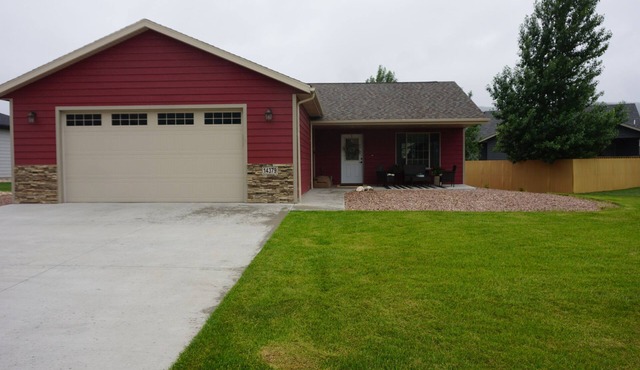 Black Hills-Modern 2Bedroom-15mins to Sturgis-15mins to Rapid City