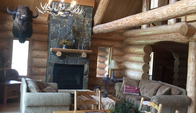 Black Hills Terry Peak Pine Cone Lodge- 5 Bedrooms