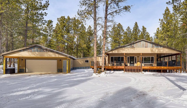 Black Hills Vacation Lodge: New Home! Just Opened!