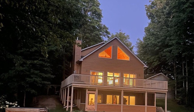 Black Lake Cottage w/ Hot Tub and Sauna