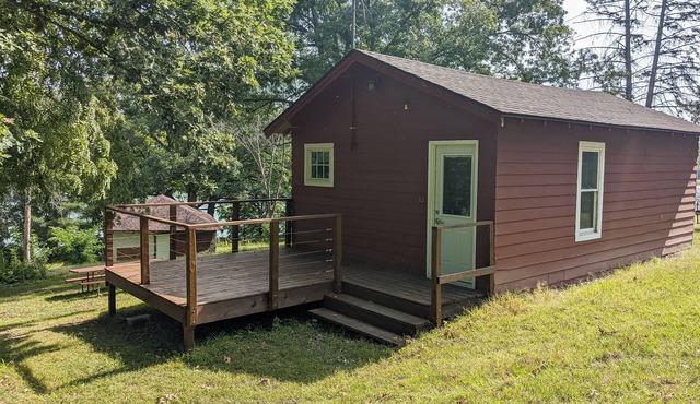 Black Oak Cabin - Lake Access & Pet Friendly