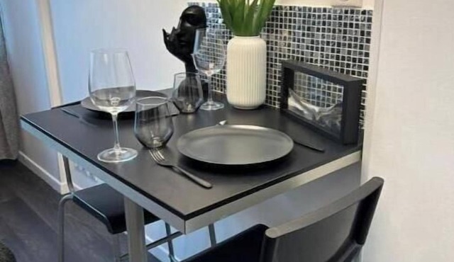 Black orchid