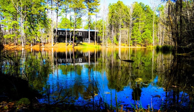 Black Pearl Lodge @ DeGray. Small event venue or fun family getaway!
