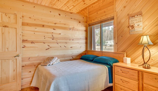 Black River Log Cabin: Fish, Swim + Unwind!