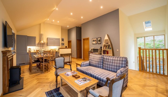 Black Sheep Hotels Cabins - Mist O’er Loch Cabin