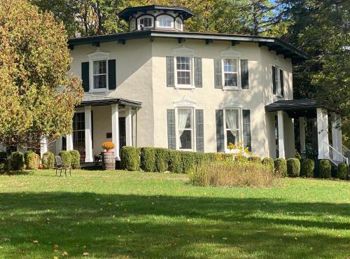 Black Sheep Inn