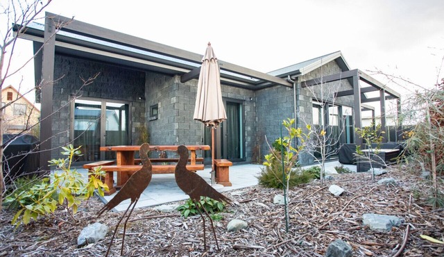 Black Stilt Retreat, STUNNING luxury property