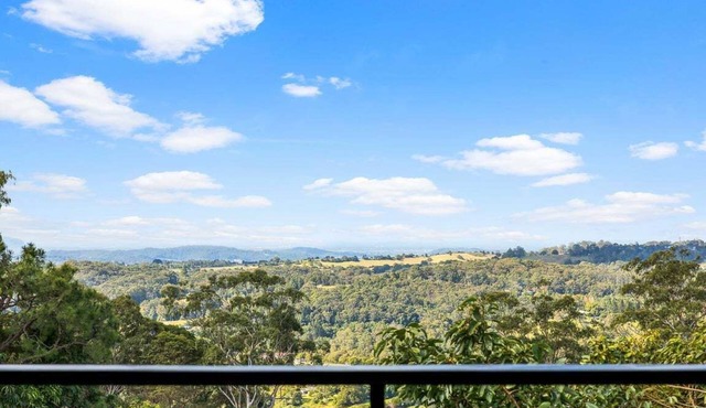 Blackall Bliss Near Flaxton Gardens, 5 mins to Pub