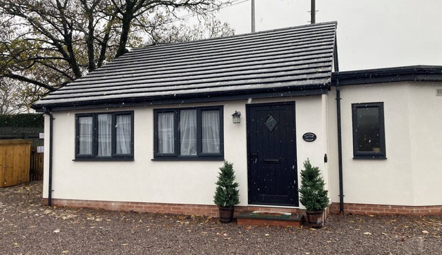 Blackberry Cottage — Dog-Friendly Home in Cardiff