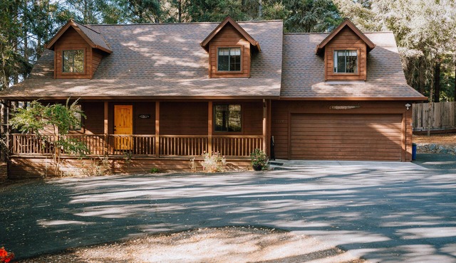 Blackberry Cottage located next to Wineberry Lodge