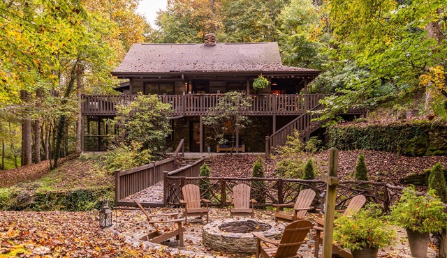 Blackberry Creek Cabin - Updated Creekside Haven with Fire Pit and Swimming Holes