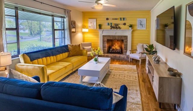 Blackberry Grove 2.0acre+BBQ+FirePit+CornHole+Pets+NewRiverGorge National Park