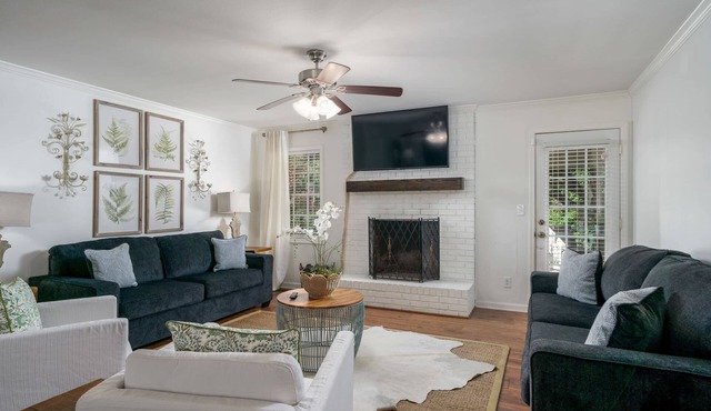 Blackberry Place- 3BR 2BA- Near UA- Fenced in yard