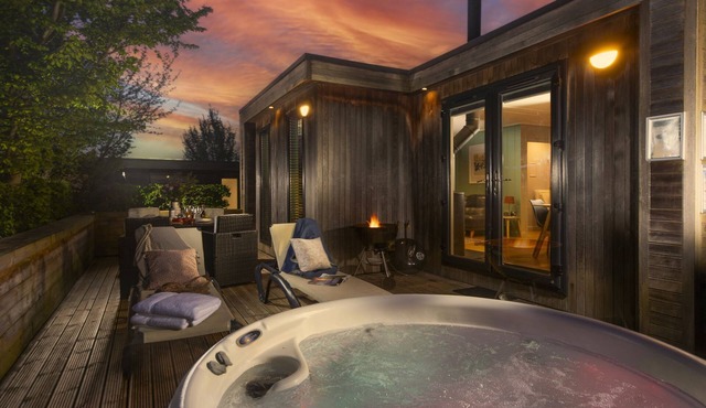 Blackbird Lodge, Strawberryfield Park