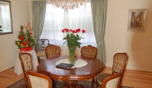 Blackburn Holiday Apartment 5