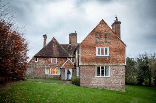 Blackham Court Farmhouse