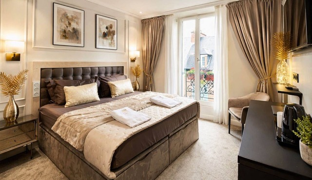 Blackpearl-HyperKing Bed CenterSize-Parking Offered