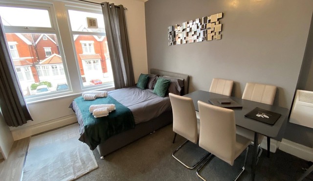 Blackpool Abode - Family room 124 Elite Apartments