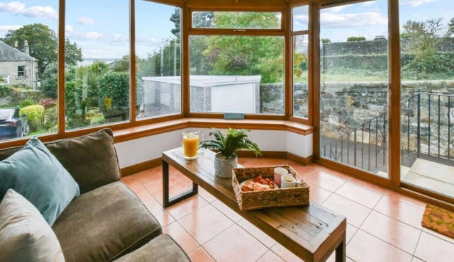 Blacksand sea view cottage