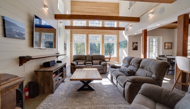 BlackSands at Shelter Cove is 4 Story, 3300 ft Luxury Home on the Lost Coast