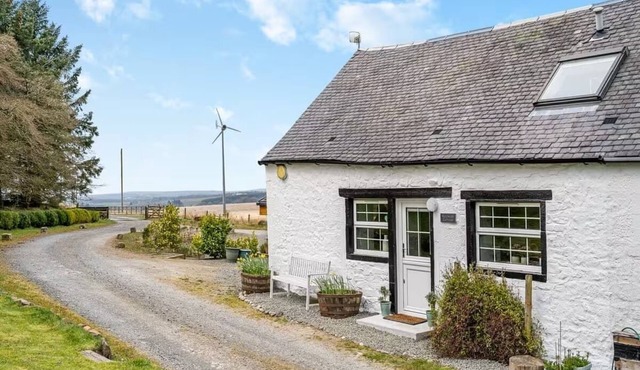 Blackside Cottage | A Luxury Rural Retreat