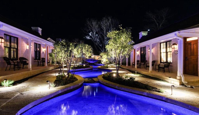 Blacksmith Quarters on Barons Creek