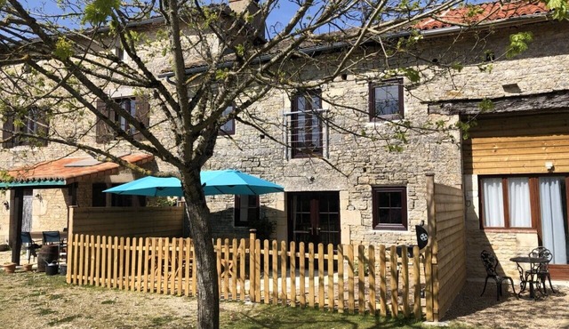 Blacksmiths Cottage in Blanzay - 3 beds