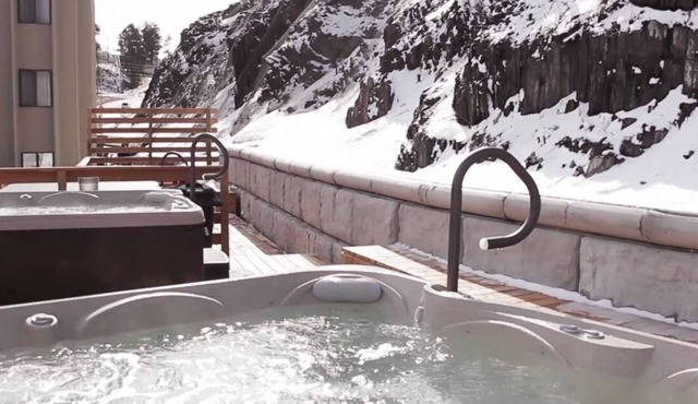 Blackstone Lodge & Suites