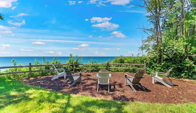 Blackstone on the Bluff | Views Private Beach