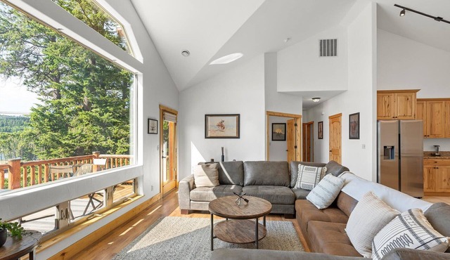 Blacktail Retreat | Close to Skiing & Glacier Park