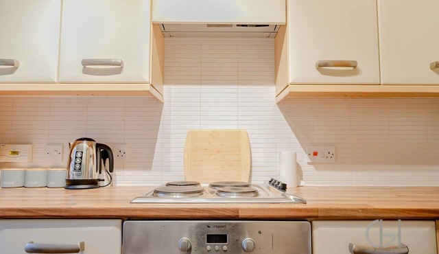 Blackthorn - Entire House